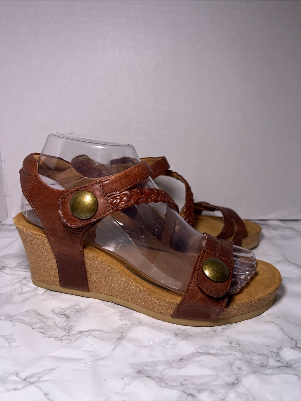 Aetrex Avril quarter strap wedge sandals braided leather women's size 7